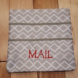 Thirty One 3 pocket mail organizer